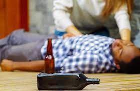 Помощь при алкогольном отравлении. Что делать, если человеку плохо после выпивки?